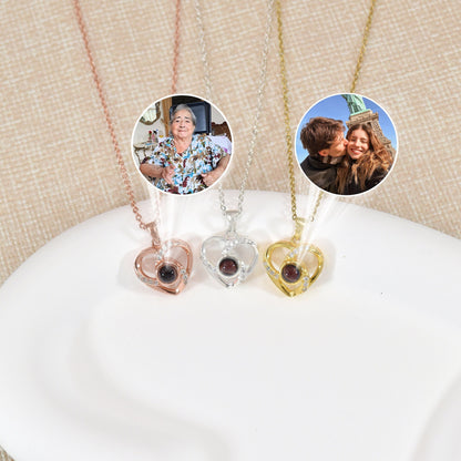 Collar con Proyección de Foto